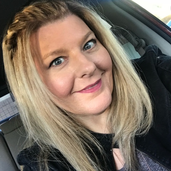 Meet Urban Ruffle - Picture 2 of 3